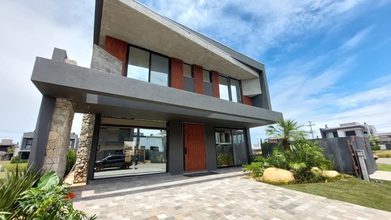 Sunset 11-7 · Casa Lago · Imagem 1